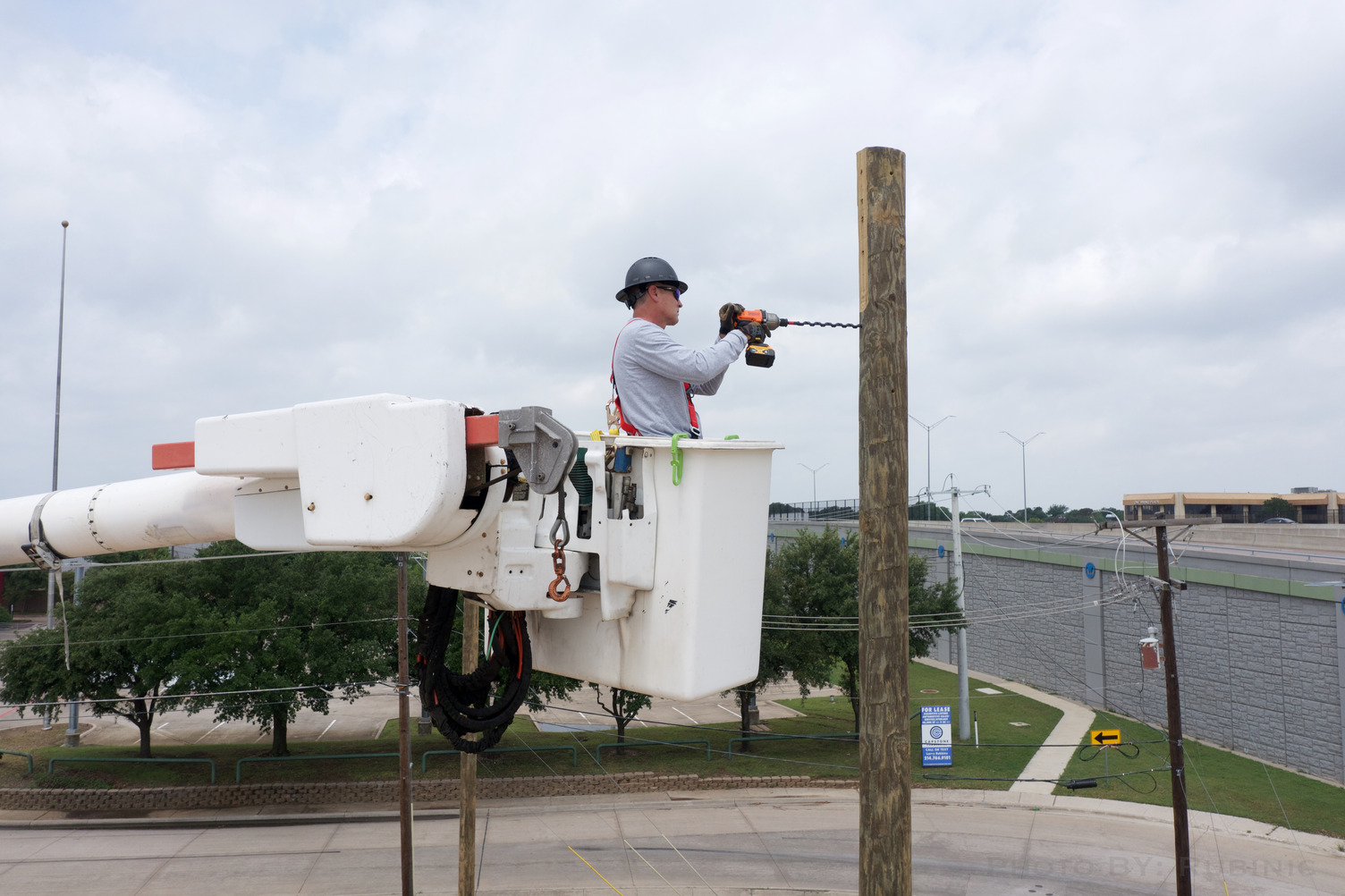 Lineworker training at TWS Dallas