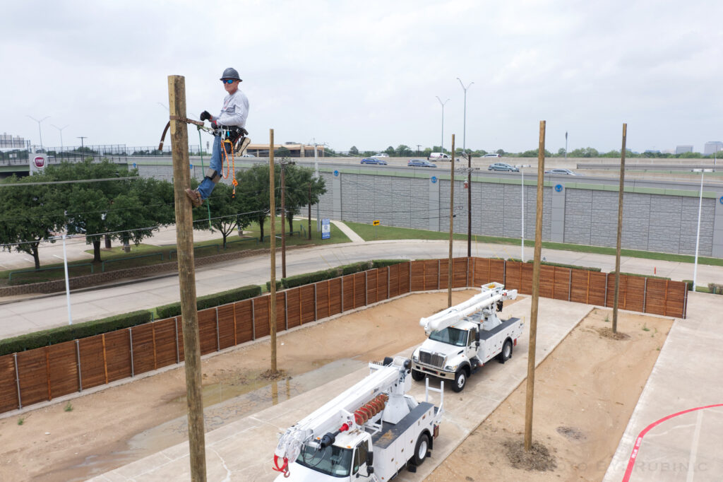 Electrical lineworker training in Dallas, Texas