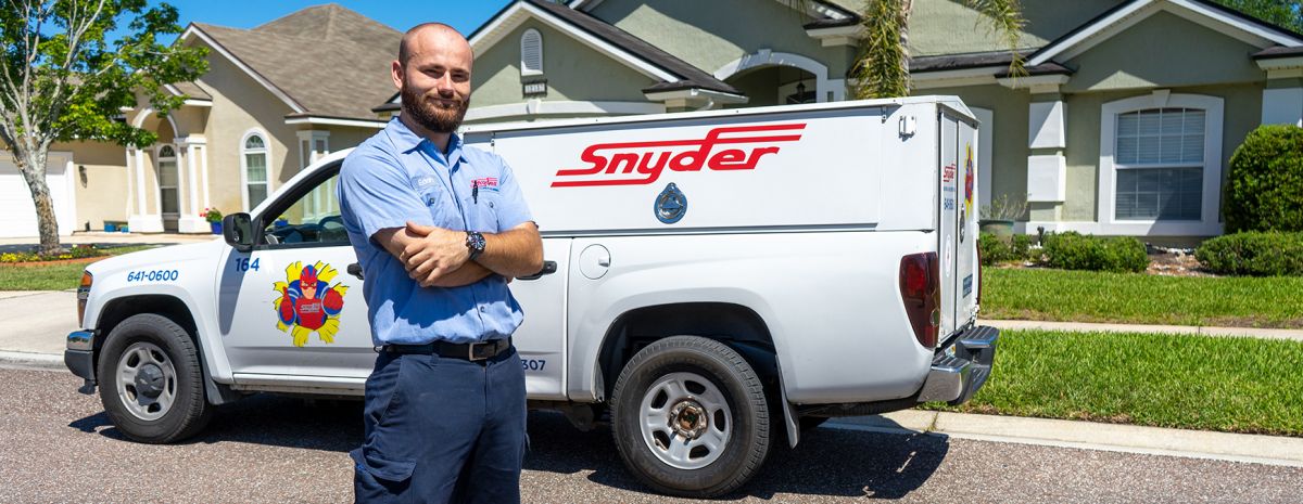 tecnología hvac con camión en houston