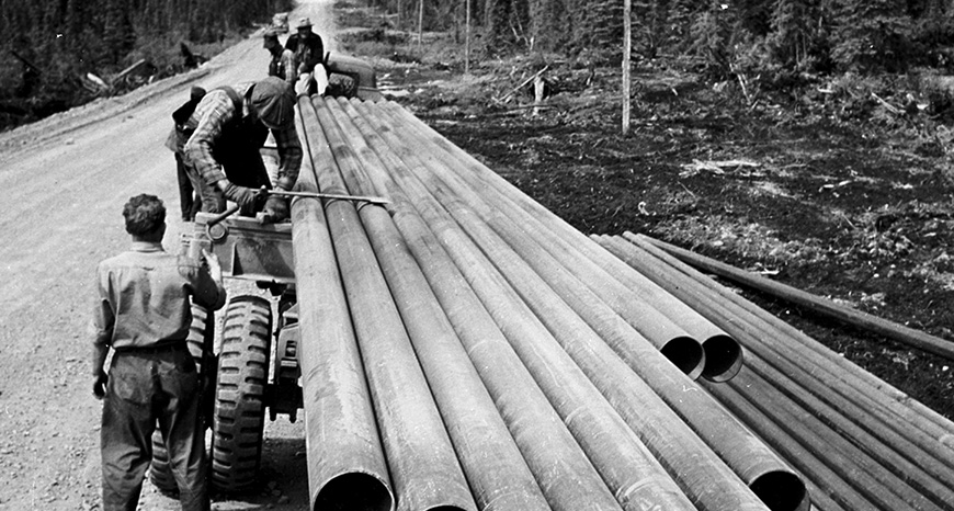 laying pipeline