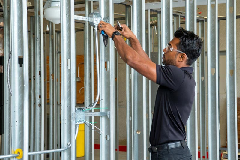 How Do I an Electrician with No Experience? Tulsa Welding School