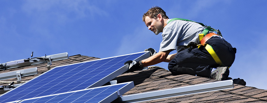 solar panel installer